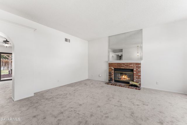 38027 Raintree Lane, Palmdale, CA 93552