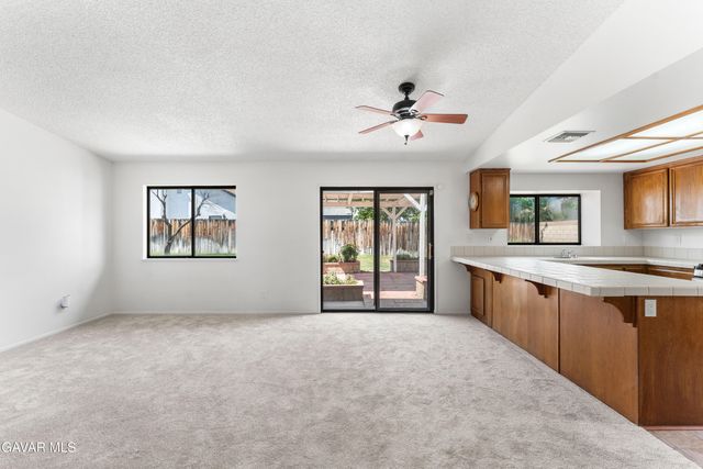 38027 Raintree Lane, Palmdale, CA 93552