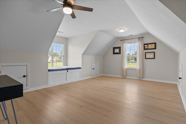 500 Fawn Ct, Burns, TN 37029