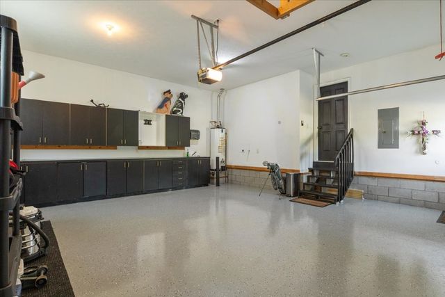 500 Fawn Ct, Burns, TN 37029