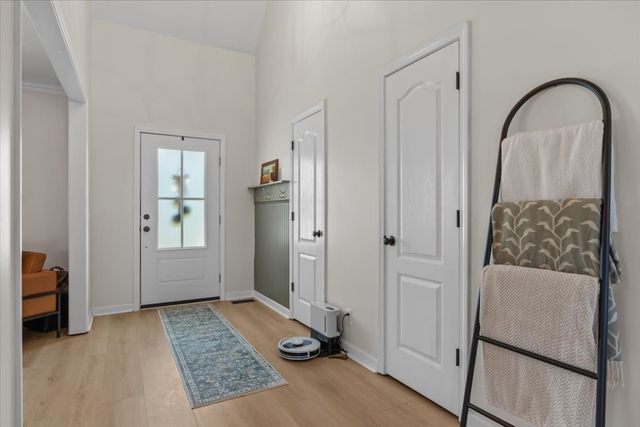 500 Fawn Ct, Burns, TN 37029