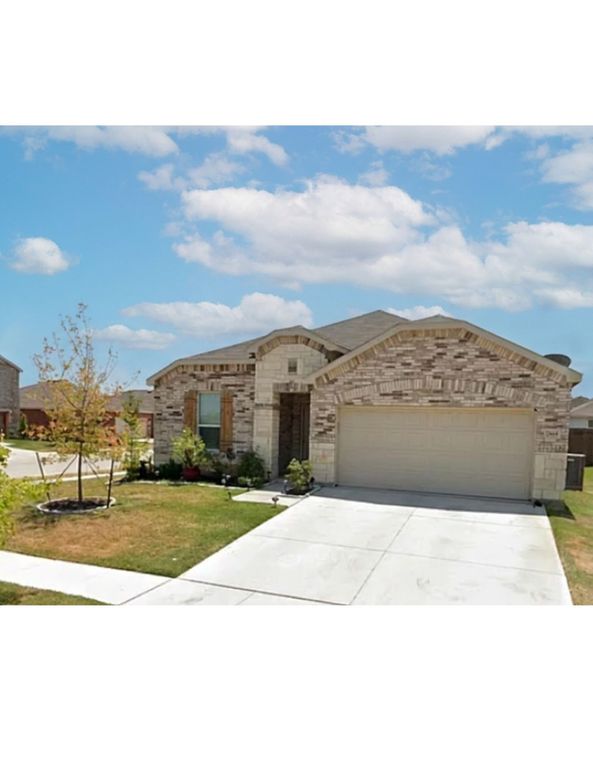 2444 Bermont Red Lane, Fort Worth, TX 76131 — exterior
