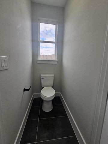 2413 Blue Sky LN, Lockhart, TX 78644