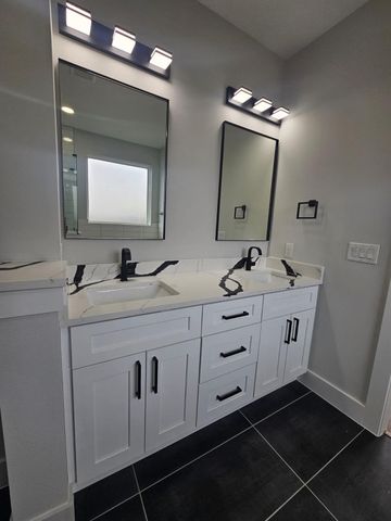 2413 Blue Sky LN, Lockhart, TX 78644