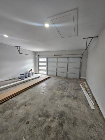 2413 Blue Sky LN, Lockhart, TX 78644