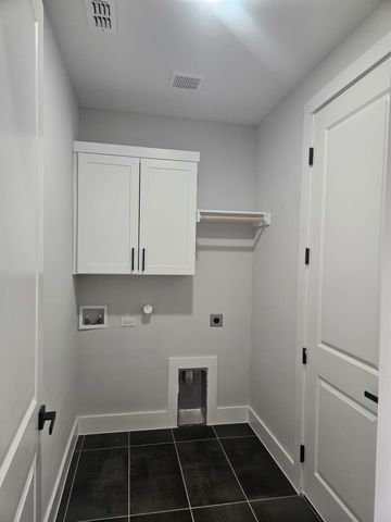 2413 Blue Sky LN, Lockhart, TX 78644