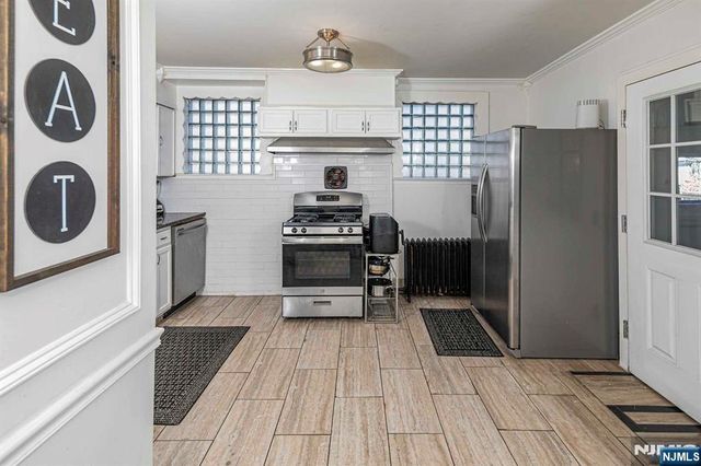 10 Whittier Avenue, Trenton, NJ 08618