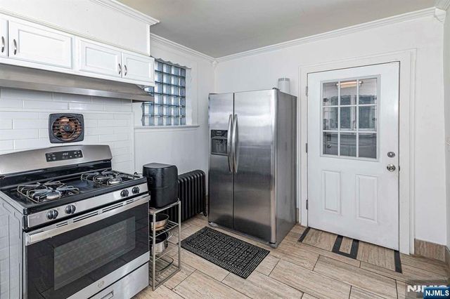 10 Whittier Avenue, Trenton, NJ 08618