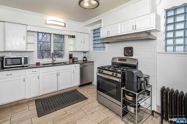10 Whittier Avenue, Trenton, NJ 08618