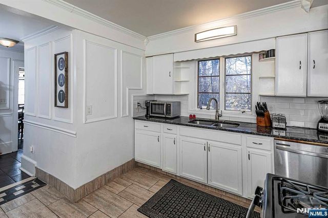 10 Whittier Avenue, Trenton, NJ 08618