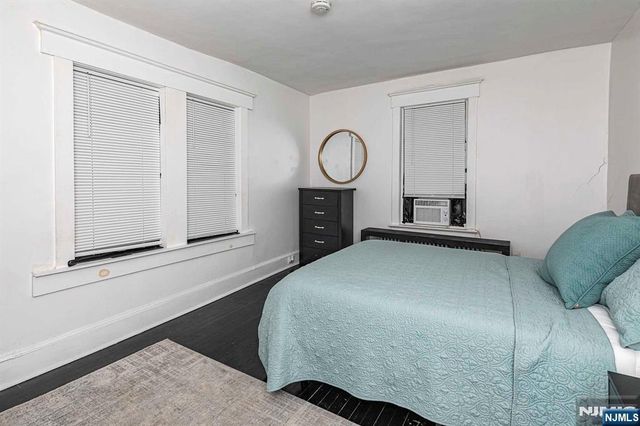 10 Whittier Avenue, Trenton, NJ 08618