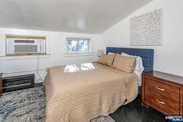 10 Whittier Avenue, Trenton, NJ 08618
