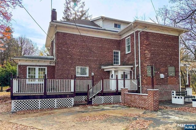 10 Whittier Avenue, Trenton, NJ 08618