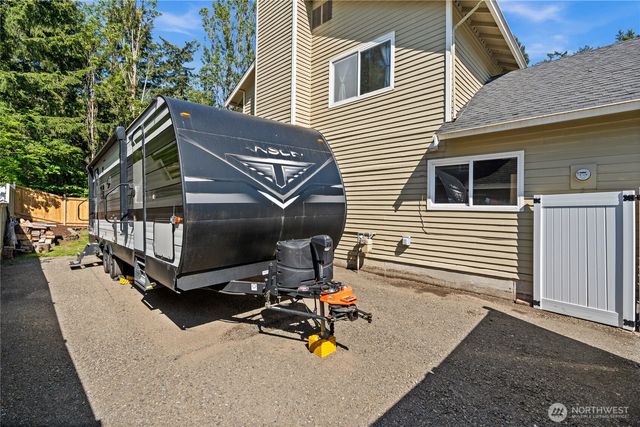 10357 Wilkes Court NW, Silverdale, WA 98383