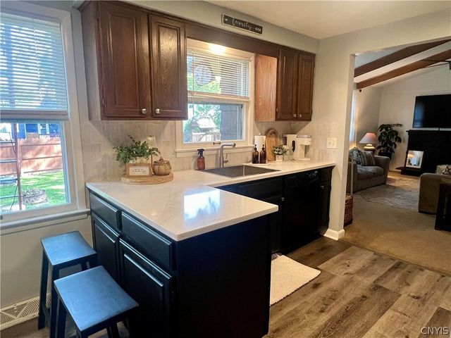 20 Oriole, Clay, NY 13090