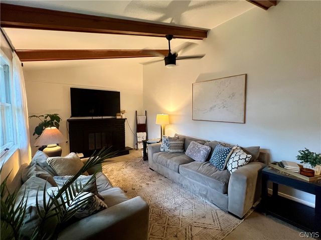 20 Oriole, Clay, NY 13090