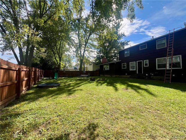 20 Oriole, Clay, NY 13090