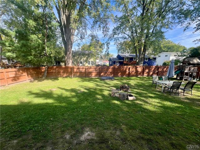 20 Oriole, Clay, NY 13090