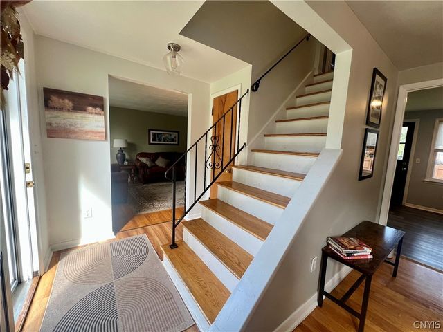 20 Oriole, Clay, NY 13090