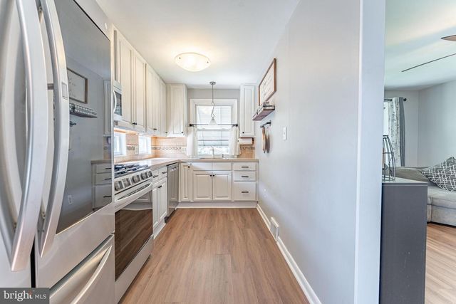 218 HOFFMAN RD, Ridley Park, PA 19078