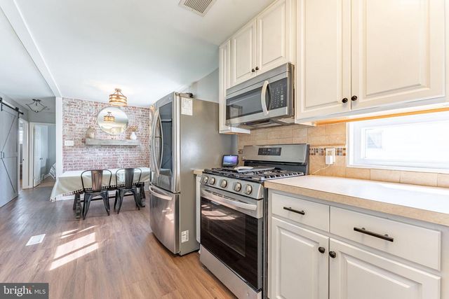 218 HOFFMAN RD, Ridley Park, PA 19078