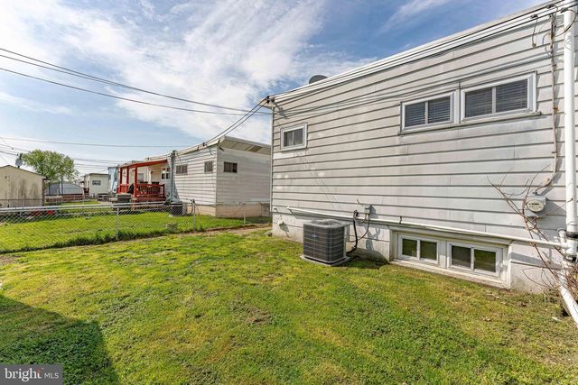 218 HOFFMAN RD, Ridley Park, PA 19078