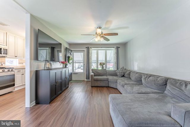 218 HOFFMAN RD, Ridley Park, PA 19078