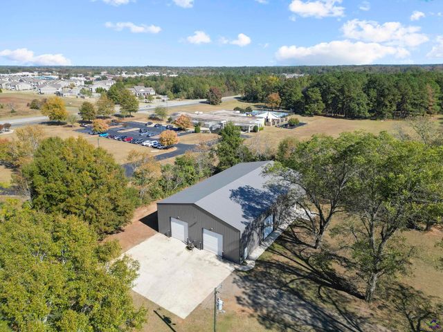 131 Ben Edwards Road, Kathleen, GA 31047