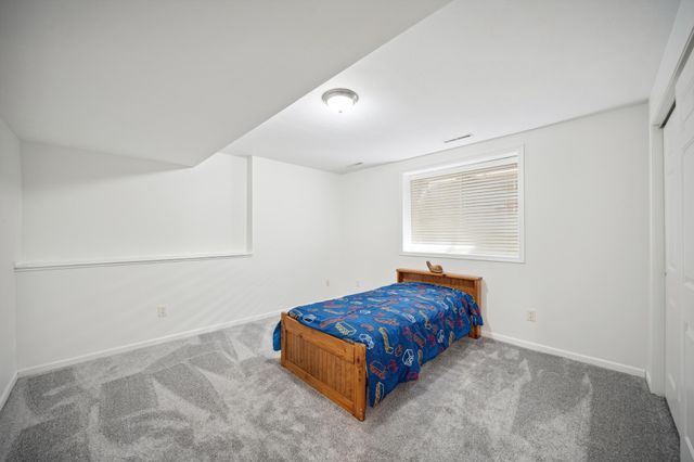 816 Southern Woods Place SW, Rochester, MN 55902