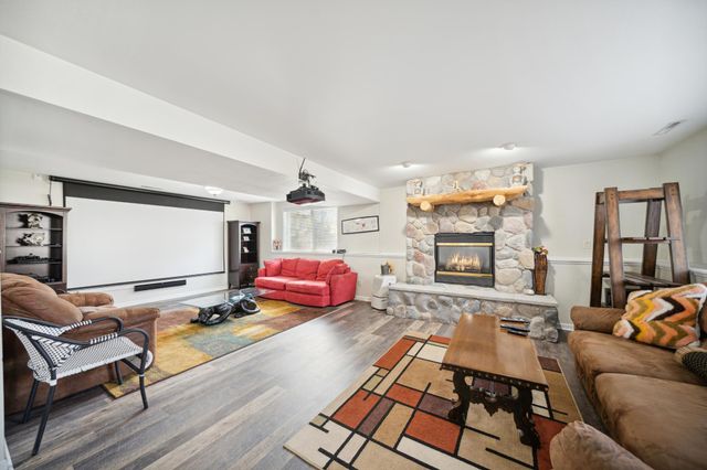 816 Southern Woods Place SW, Rochester, MN 55902