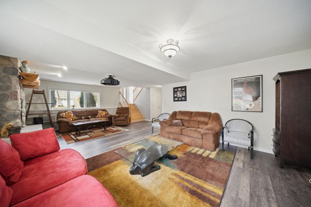 816 Southern Woods Place SW, Rochester, MN 55902