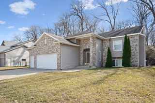 816 Southern Woods Place SW, Rochester, MN 55902