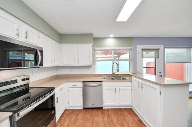 7508 Stewart Road, Galveston, TX 77551
