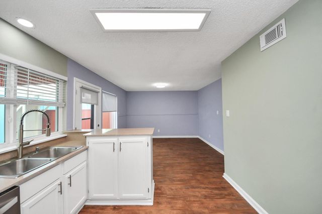7508 Stewart Road, Galveston, TX 77551