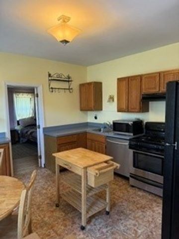 111 Hawthorne St, Weymouth, MA 01288