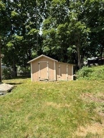 111 Hawthorne St, Weymouth, MA 01288
