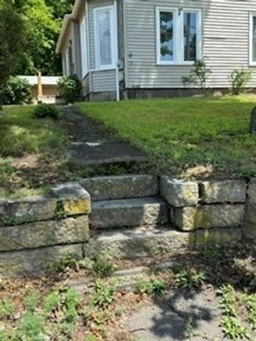 111 Hawthorne St, Weymouth, MA 01288