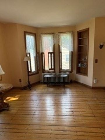 111 Hawthorne St, Weymouth, MA 01288