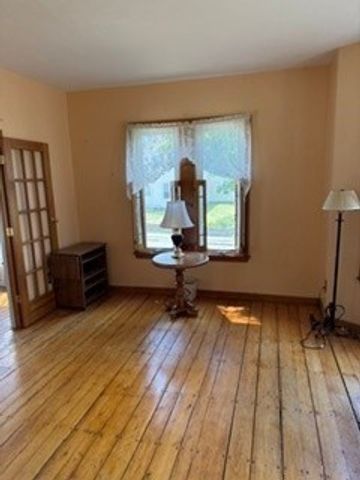 111 Hawthorne St, Weymouth, MA 01288