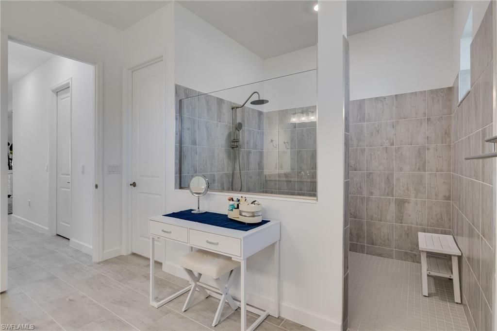 Image 17 of property listing at 1413 SE 10th AVE, Cape Coral, FL 33990