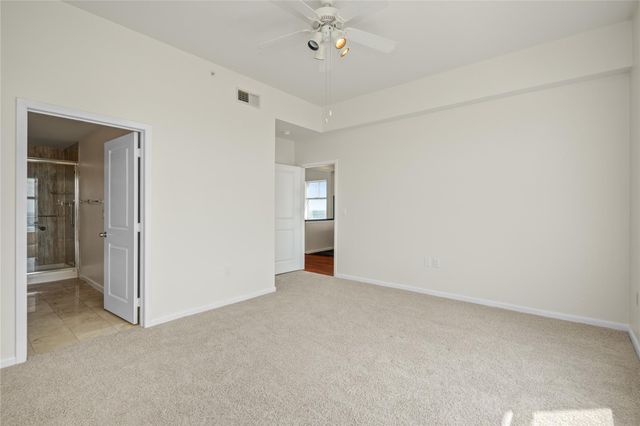 3505 Sage Road 2402, Houston, TX 77056