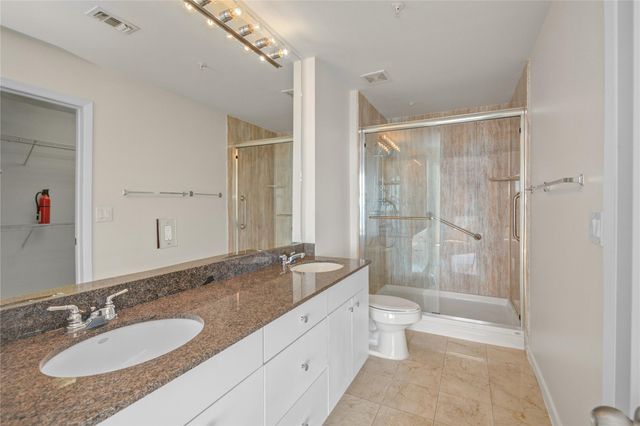 3505 Sage Road 2402, Houston, TX 77056