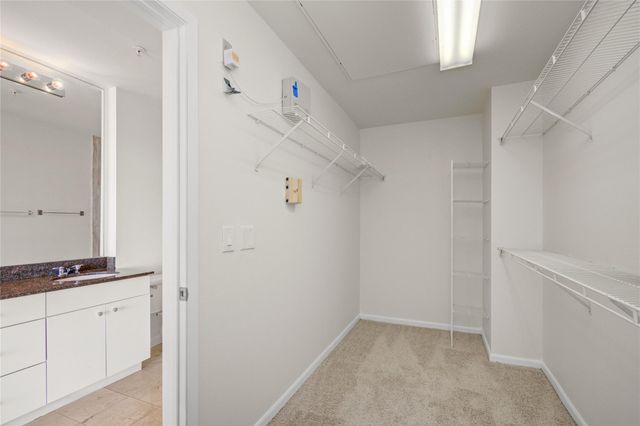 3505 Sage Road 2402, Houston, TX 77056