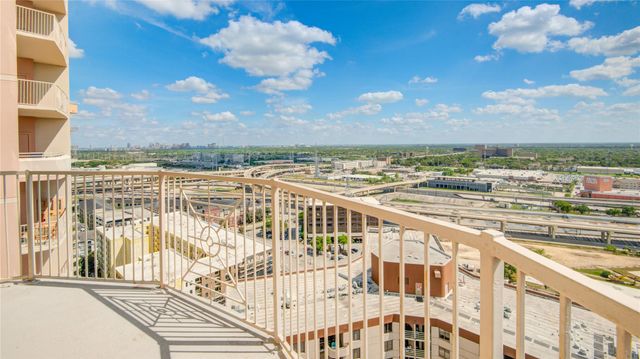 3505 Sage Road 2402, Houston, TX 77056