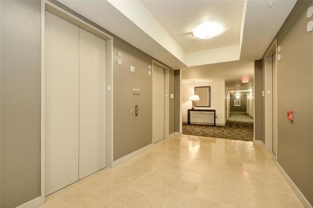 3505 Sage Road 2402, Houston, TX 77056