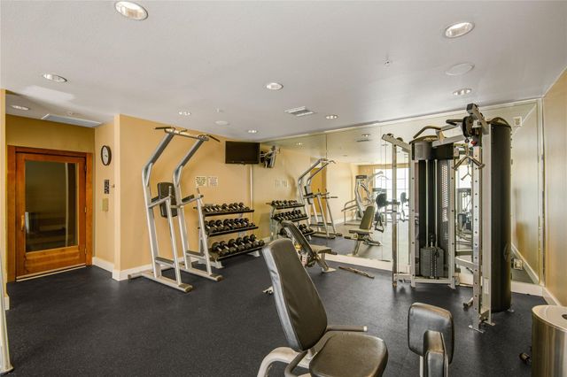 3505 Sage Road 2402, Houston, TX 77056