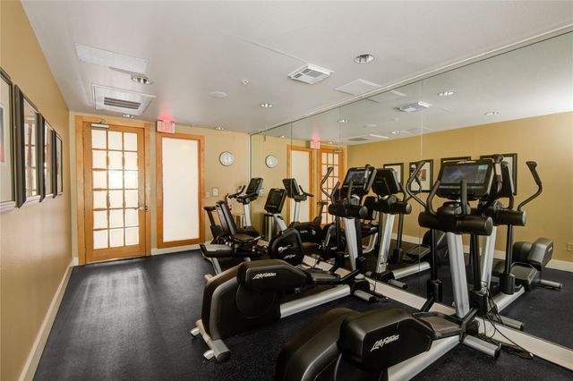 3505 Sage Road 2402, Houston, TX 77056