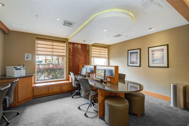 3505 Sage Road 2402, Houston, TX 77056