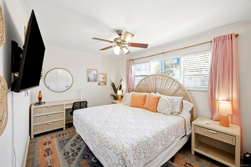 Image 12 of property listing at 1065-1071 Grand Ave, San Diego, CA 92109