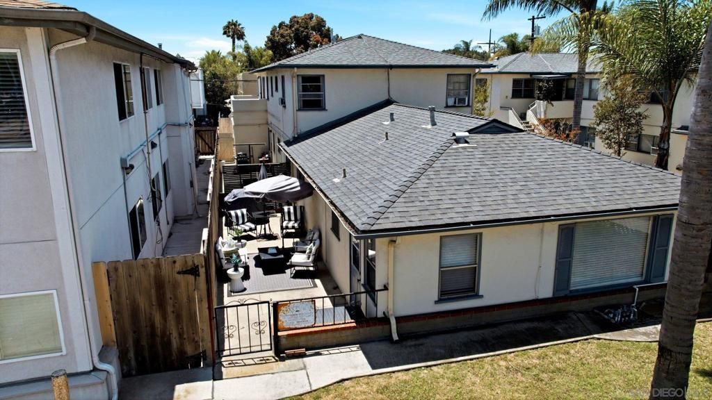 Image 18 of property listing at 1065-1071 Grand Ave, San Diego, CA 92109